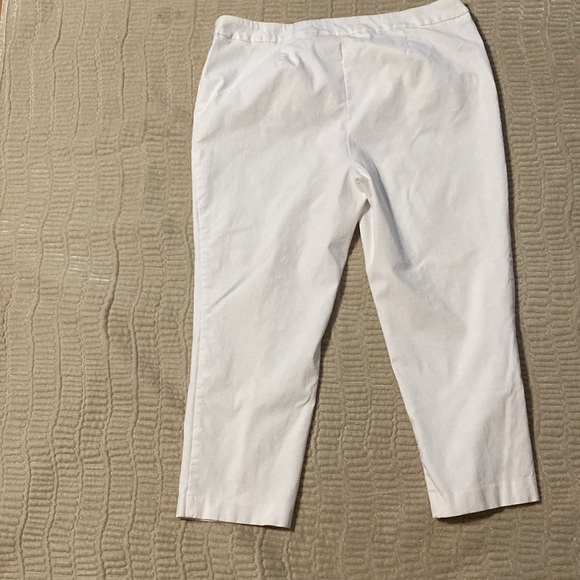 Chico's So Slimming White Pants, size 2.5 - Picture 3 of 5
